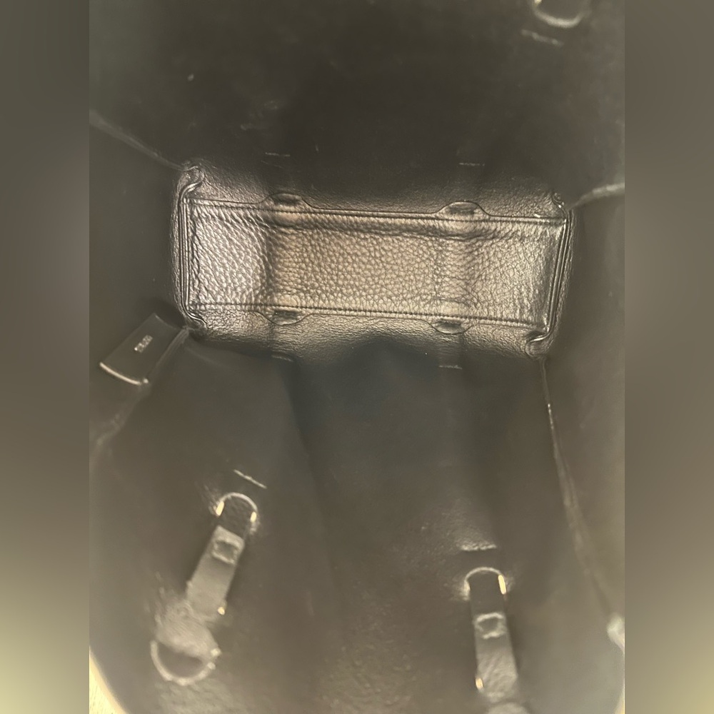 Balenciaga Everyday black totes - Picture 4 of 4